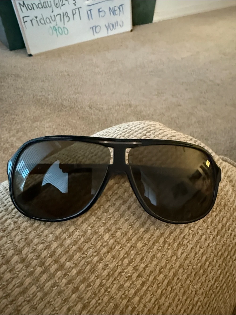 Von zipper HOSS. Aviator-Style Black Sunglasses